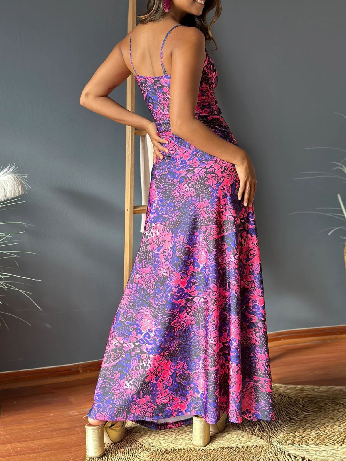 DRESSES